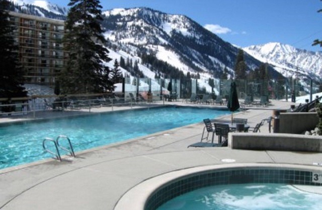 Snowbird Ski Resort -Two-room Suite, 2 Baths ski-in condo!