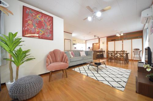 Sobe House in Yomitanson