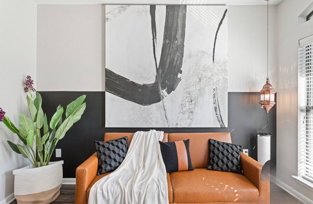 SoCo 1BR Getaway | EV Charging, Pool & Wi-Fi