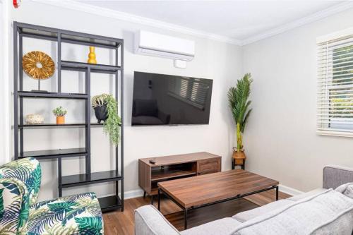 Sojourn 2 BR Luxury Beach Side Suite Surf Suite