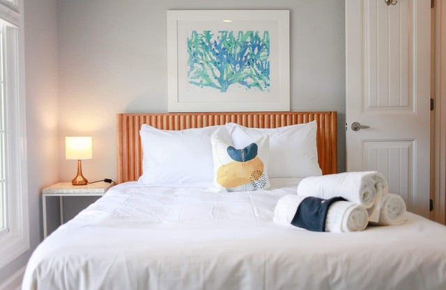 Sojourn Shell Suite 2 BR 2 BA at Beach Cottages