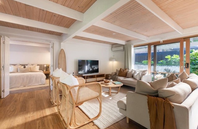 Sol Coastal Retreat | Outdoor Spa and Sauna