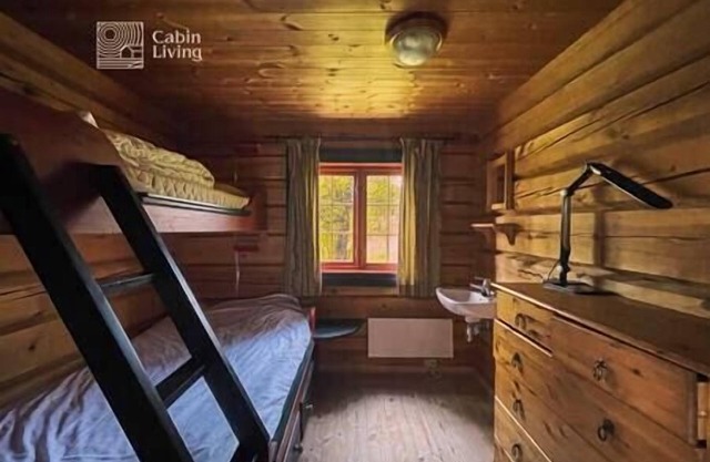 Solid and cozy cottage in a secluded location