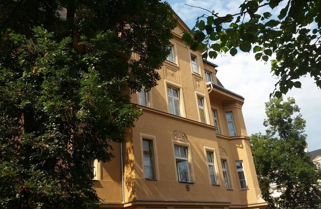 Something special: all-new designer flat in an historic villa, close to the shopping area