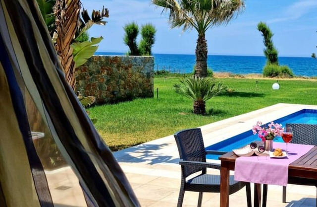 Son of the Beach (20m) - Platania 600m, Bungalow 2