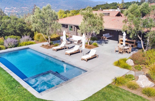 Sonoma Hilltop Estate with 3 Bedrooms and Pool - Includes Wine Tasting Passport