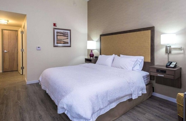 Sophisticated Suite for Business & Leisure Trips!