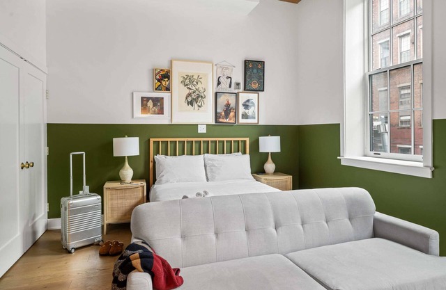 Sosuite | Studio Apt w Laundry, Courtyard View