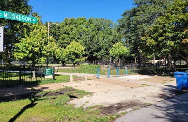 South Chicago Community Immersion in 2 Bedroom Apt