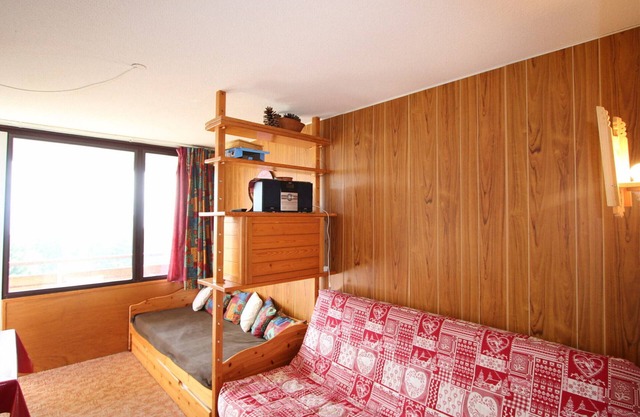 South-Facing Studio for 4 in Chamrousse with Balcony and Mountain Views