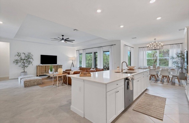 South Gulf Cove 3 Bedroom Private Home with Hot Tub