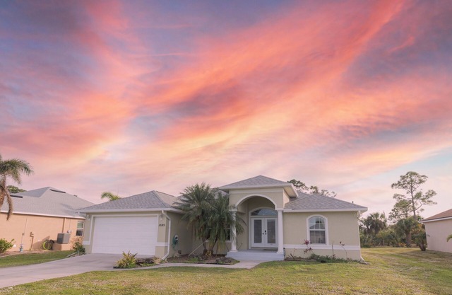 South Gulf Cove's Aldama Ensenada, Your 3 Bed, Pool Home Vacation Villa Awaits!