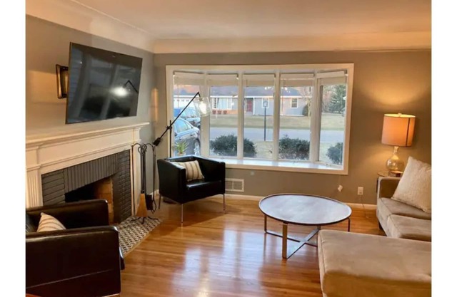 Southdale Stinger! Modern 5+BR near it all