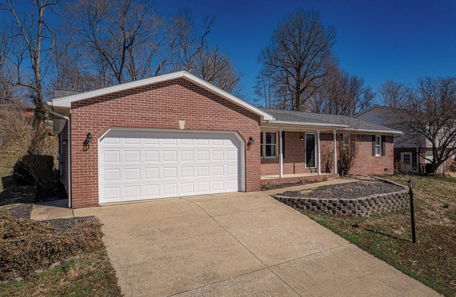 Spa feel 3-bedroom 2 bath single story house weekly/monthly discounts