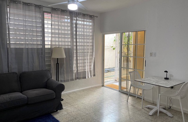 Spacious 1BR Studio Getaway Near to Beach and Airport