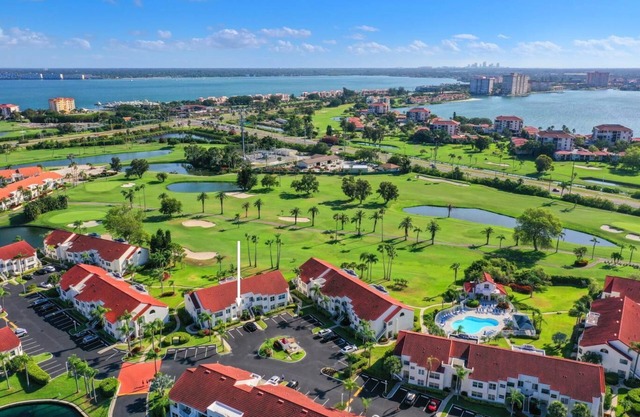 Spacious 2 bedroom 2 bathroom condo with pool