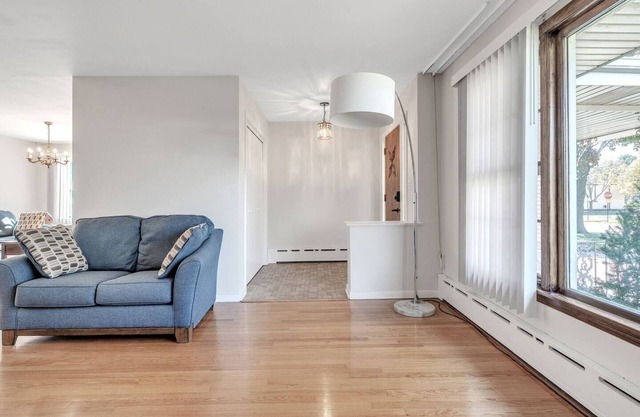 Spacious 2BR | Quiet Long-Term Stays | Niles, IL