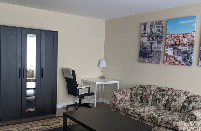 Spacious 3 BDR, apartment , FREE parkin 299017g CITQ