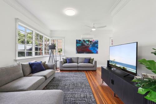 Spacious 3-Bed Home in Morningside with Backyard