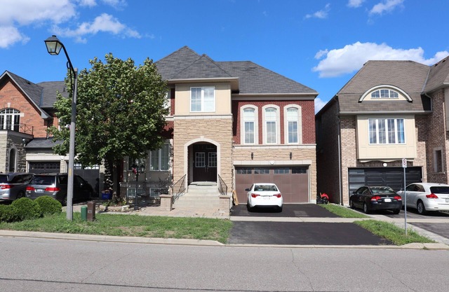 Spacious 3 Bedroom walkout Basement Apartment