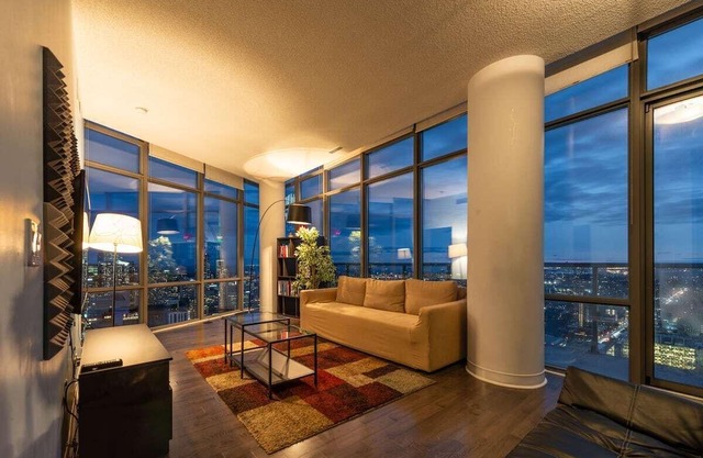 Spacious 3 Bedroom with stunning city view
