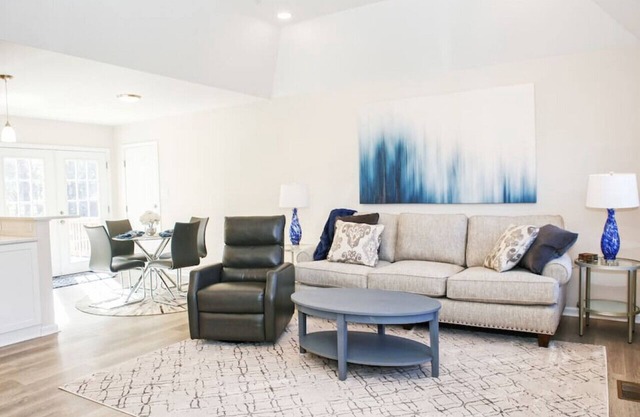 Spacious 3 BR Home 2 Minutes to Lake Norman