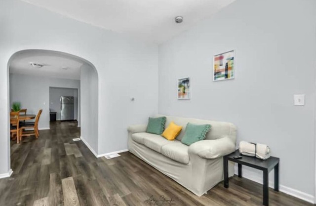 Spacious 3BR Apartment Near Navy Base Six Flags and Casino.