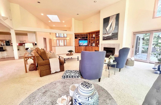 Spacious 4 BDR Home in Desirable Abbey Springs!