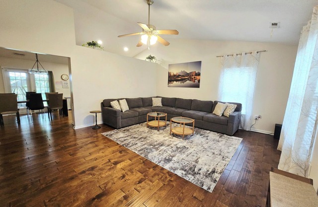 Spacious 4-bedroom house in Boiling Springs