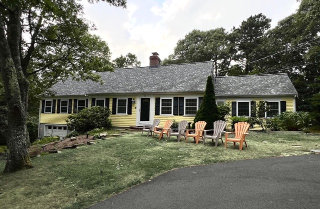 Spacious 4 bedroom/3bath, on the Brewster/Orleans line