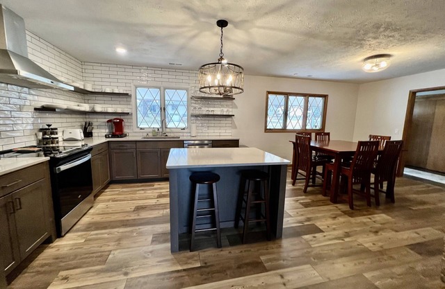 Spacious 4-bedroom house and centrally located in Omaha