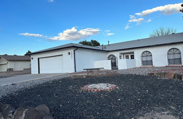 Spacious 4 Bedroom Home in Prime Location