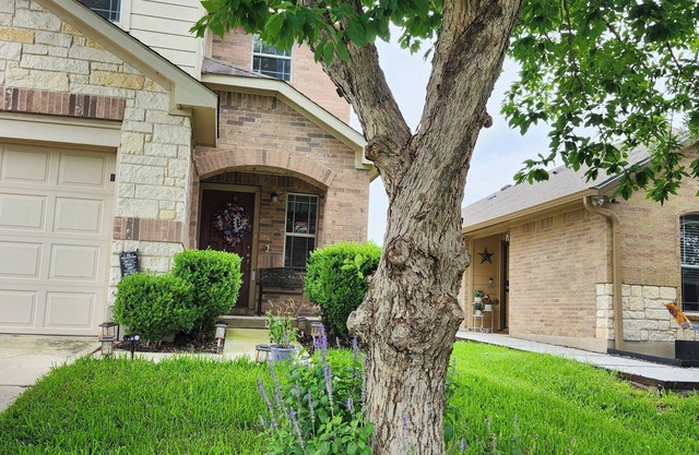 Spacious 4-bedroom house with WiFi, AC and Heat, in welcoming Pflugerville.