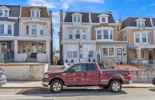 Spacious 4-bedroom house with WiFi, AC in phenomenal Philadelphia