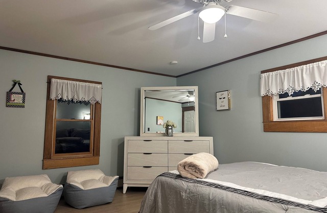 Spacious 4-bedroom house in charming Ransomville with WiFi