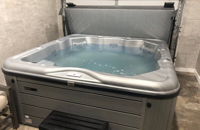 Spacious 4 Bedroom Home with a Hot Tub!