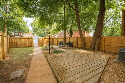Spacious 4BR Soulard Duplex with Patio & Parking