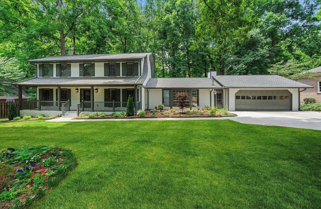 Spacious 5-bedroom house in charming Sandy Springs with Hot Tub and Game Room
