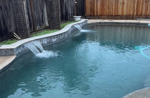 Spacious 5-bedroom house pool with WiFi, AC in awesome Turlock