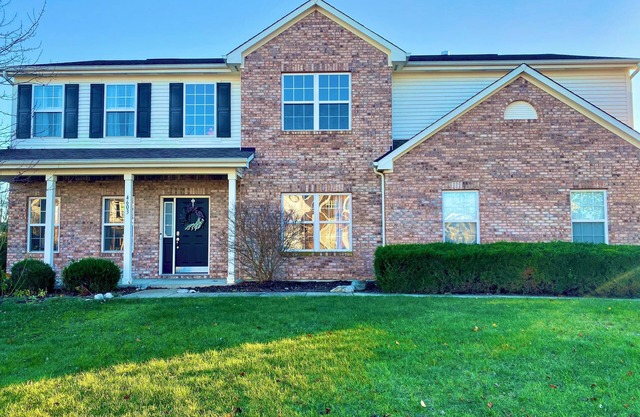 Spacious 5 bedroom house just north of Indianapolis, minutes to Grand park.