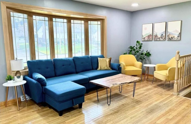 Spacious 5-bedroom house in Schenectady.
