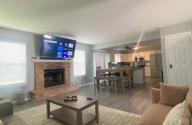 Spacious 5BR-Central & Group Friendly