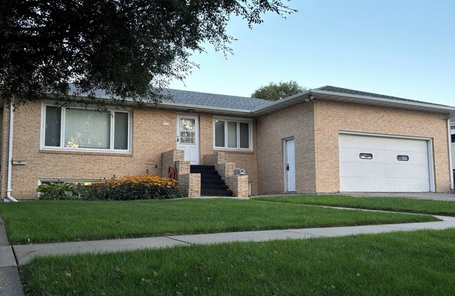 Spacious 6-bedroom house in Bismarck with WiFi, AC