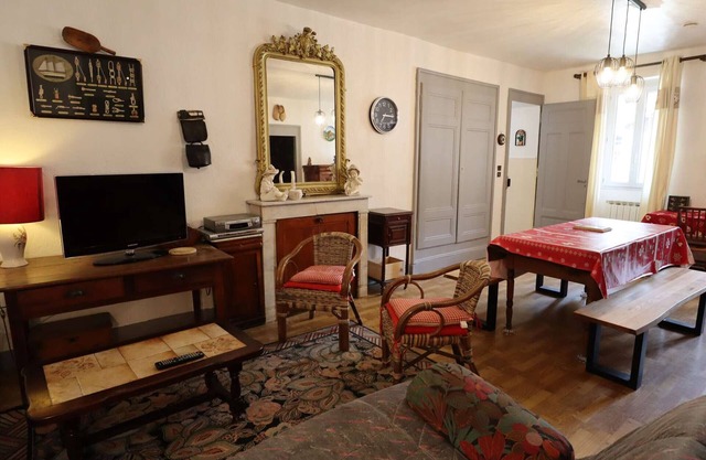 Spacious 6-Person Apartment with Southern Balcony in Beaufort Village