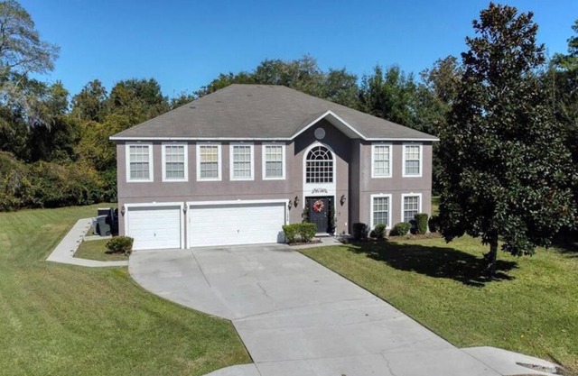 Spacious 6BR Pool Home in Ocala