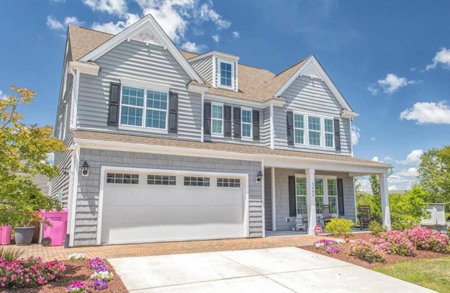 Spacious 7-bedroom house with WiFi, fitness room in brilliant Wilmington