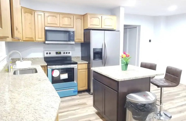 Spacious 7-bedroom house in lovely Lanham