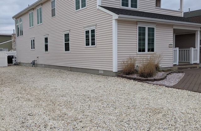 Spacious 8 Bedroom Beach House