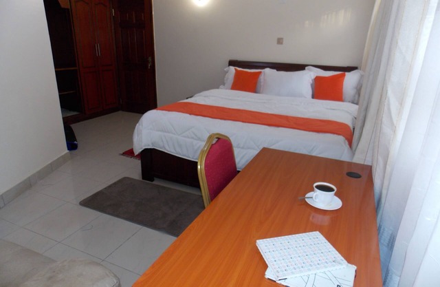 Spacious 8-bedroom house in delightful Pridelands with fitness room