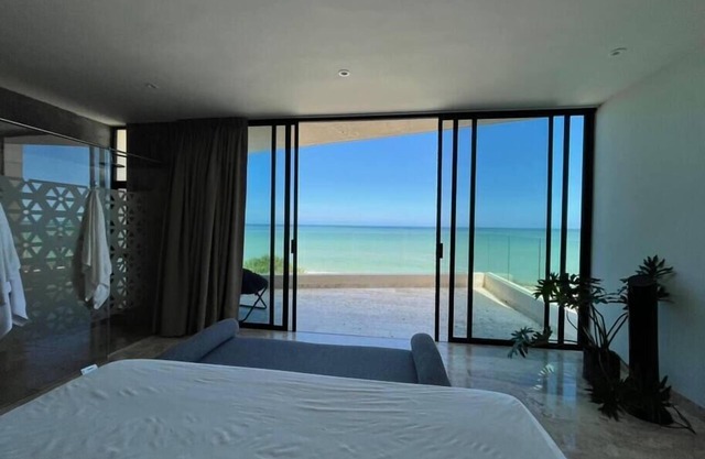 Spacious and Beautiful House Steps from the Beach